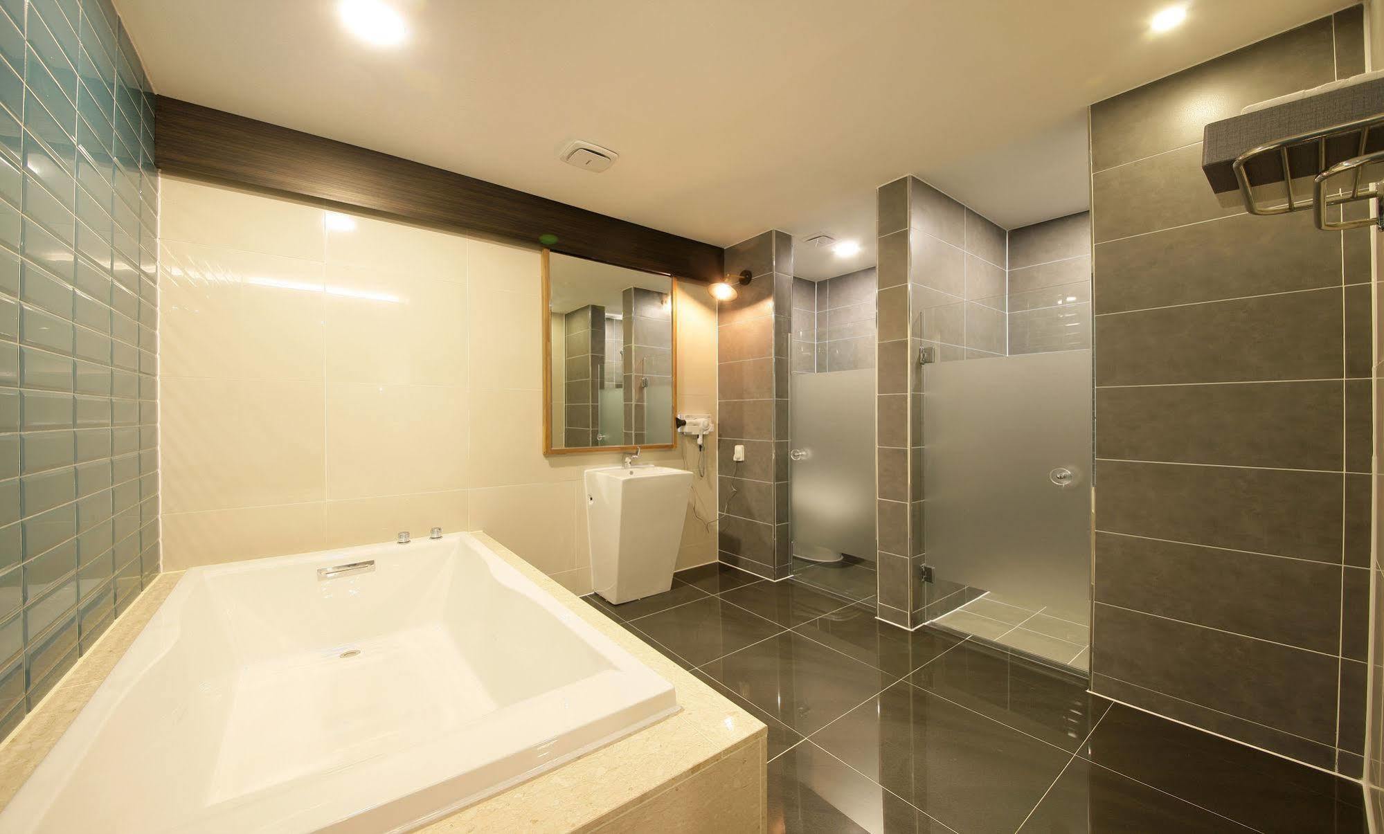 Jeonju Story Motel ภายนอก รูปภาพ