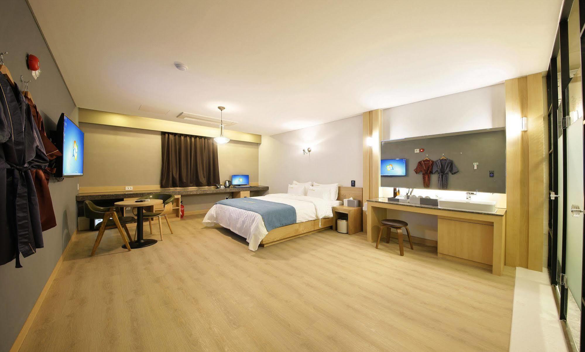 Jeonju Story Motel ภายนอก รูปภาพ